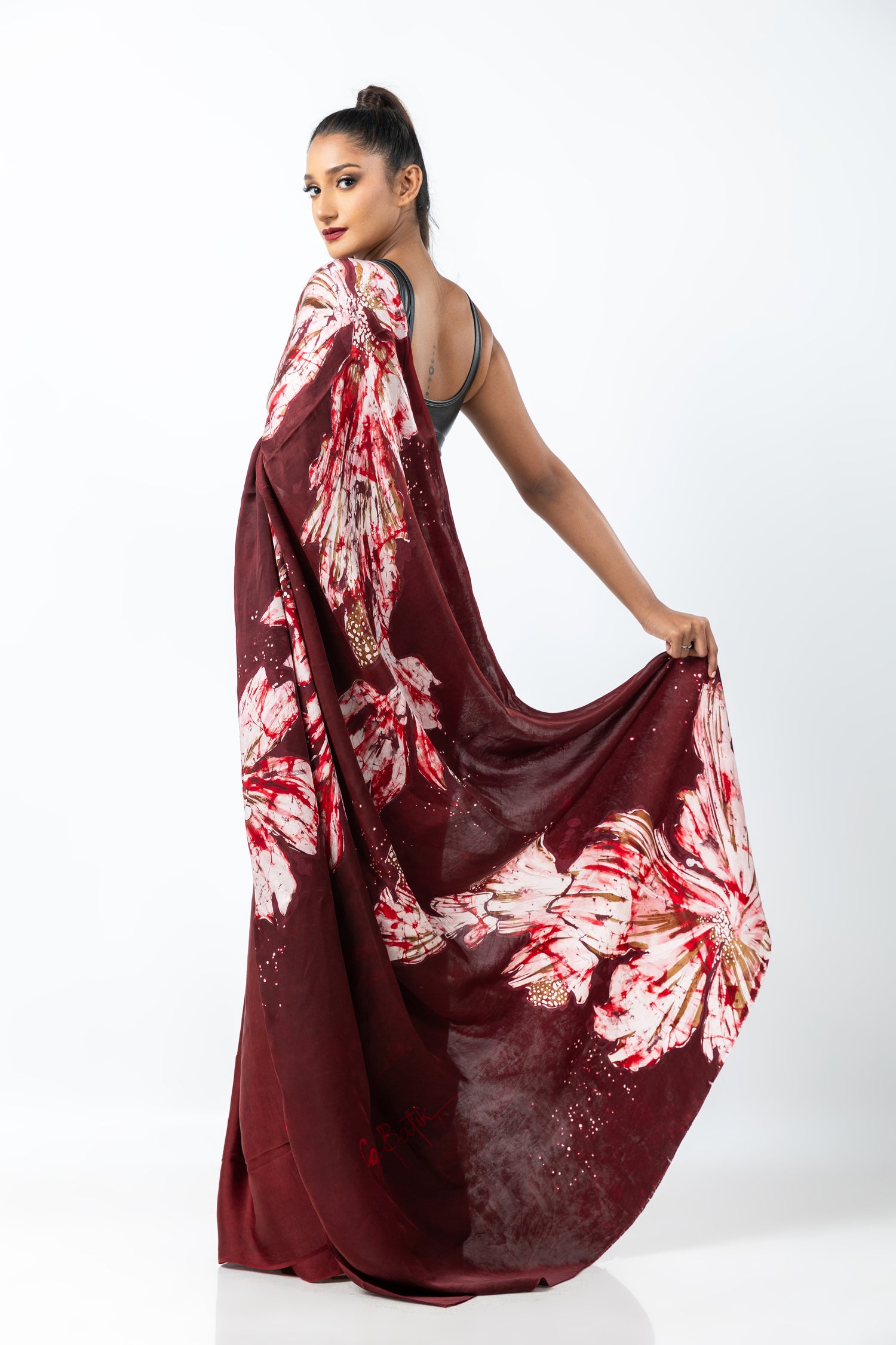 Elegant Blooms Saree