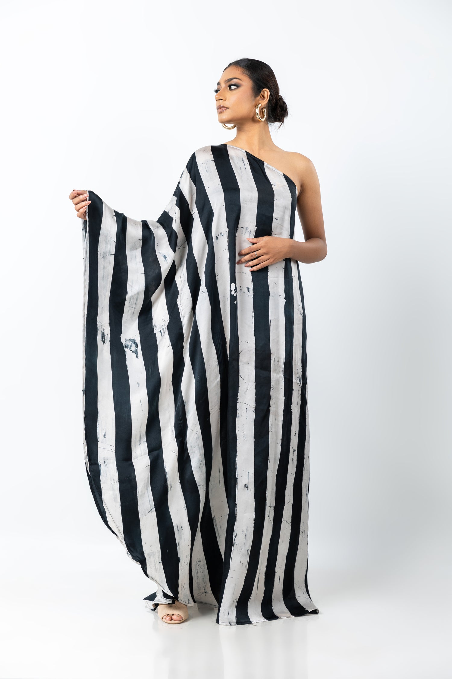 Black Vertical One shoulder kaftan