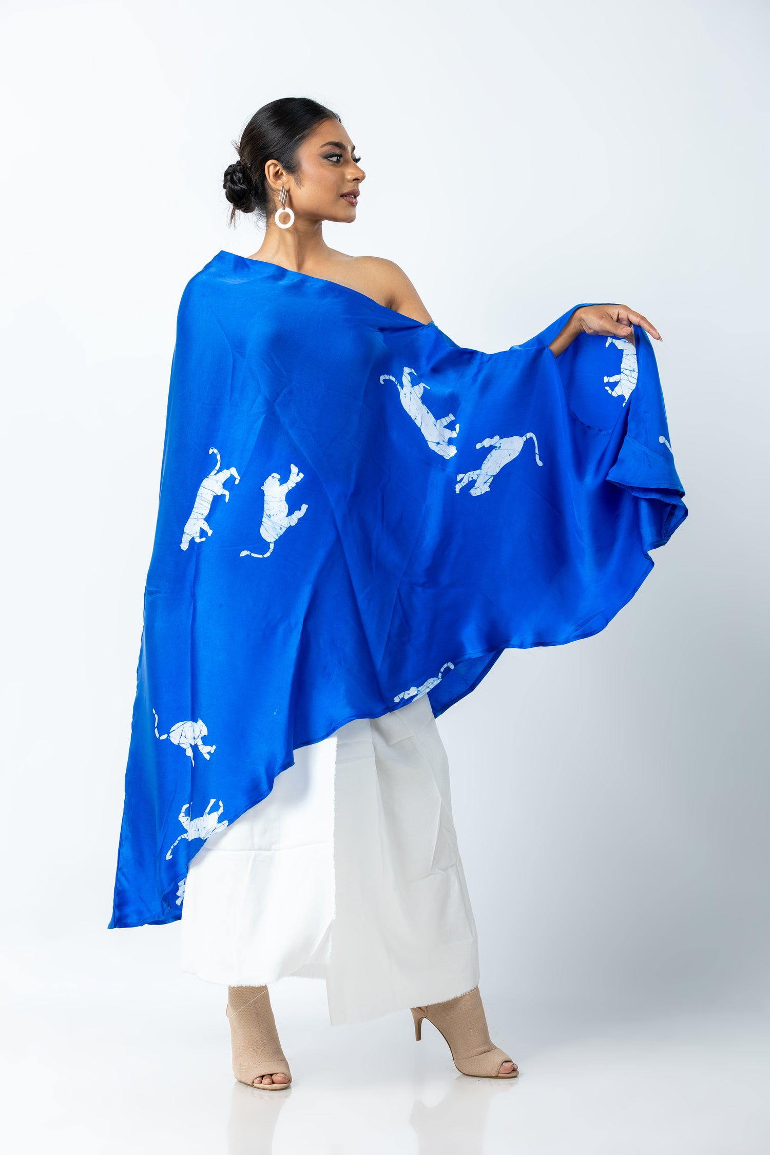 Tiger Majesty Poncho