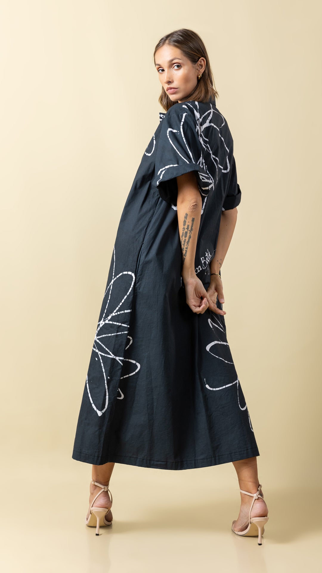 Effortless Elegance: The Oversized Black Shirt Dress