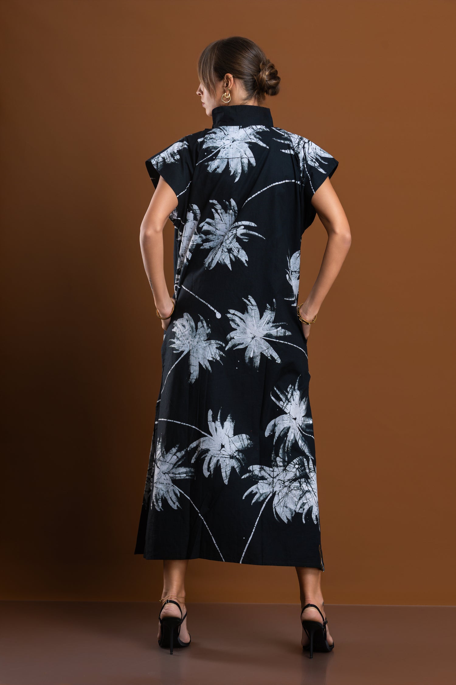 Mid Palm Zen Button Dress