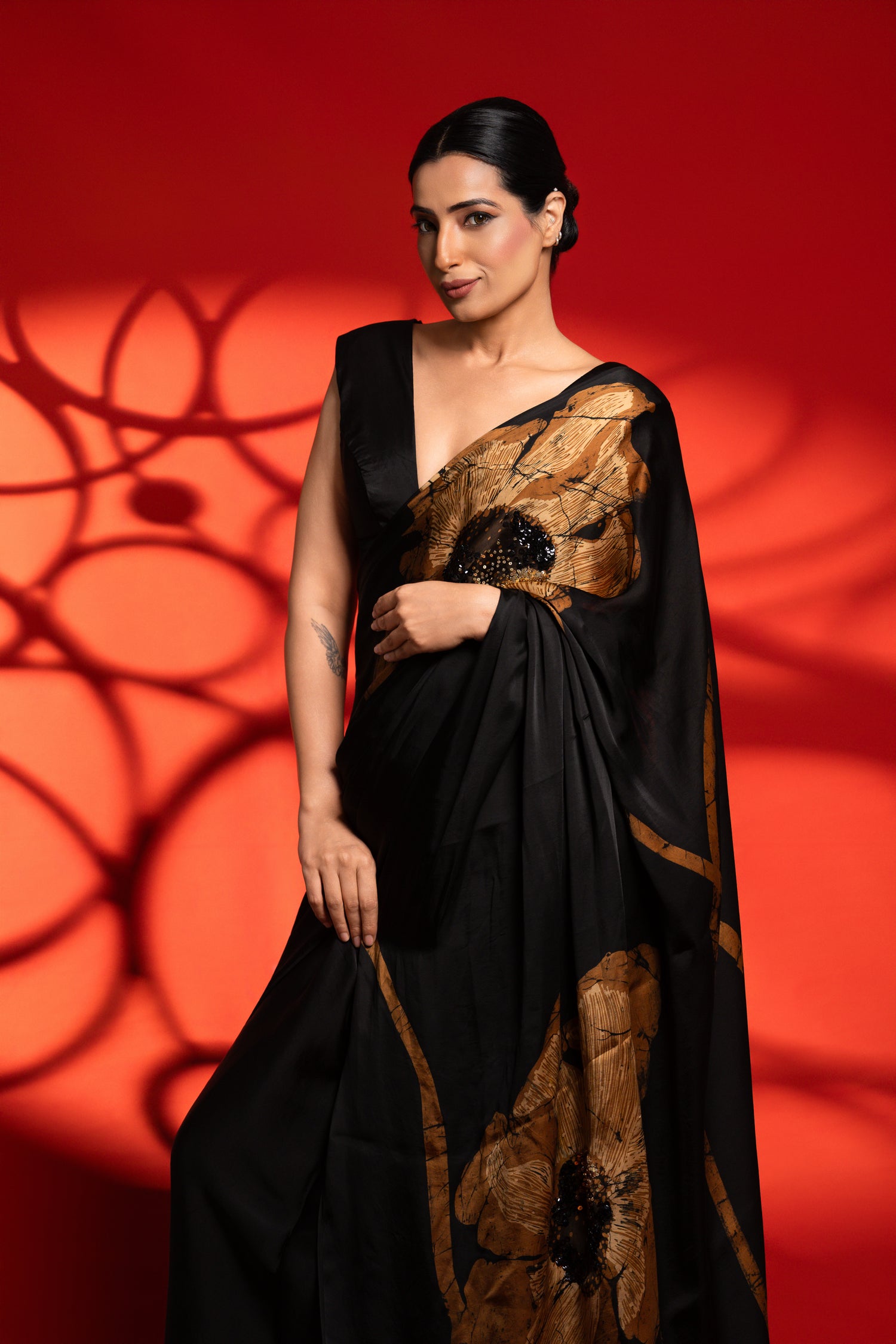 Mandara – Black & Gold Floral Saree with Sequins