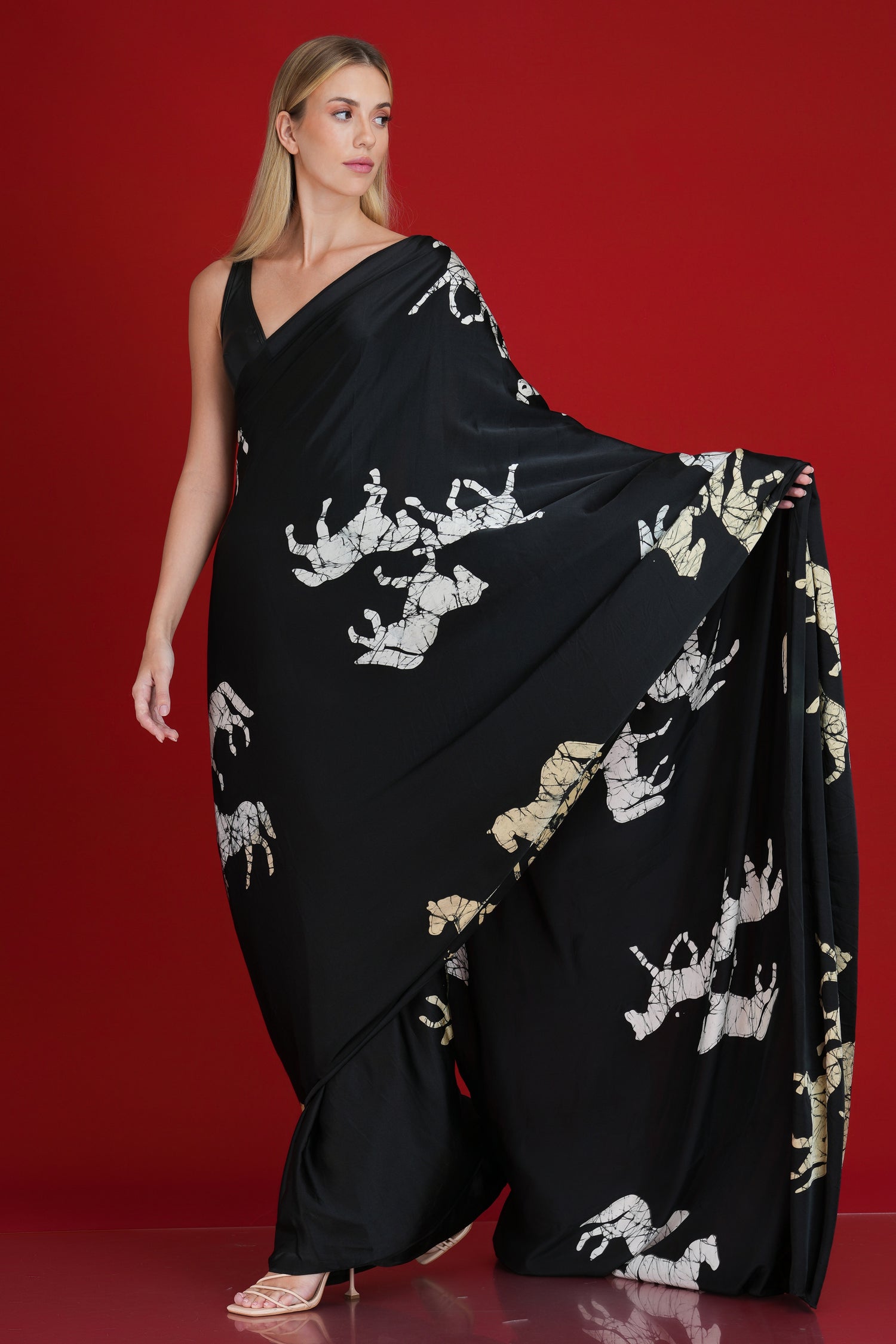Equine Elegance: Majestic Horses Saree