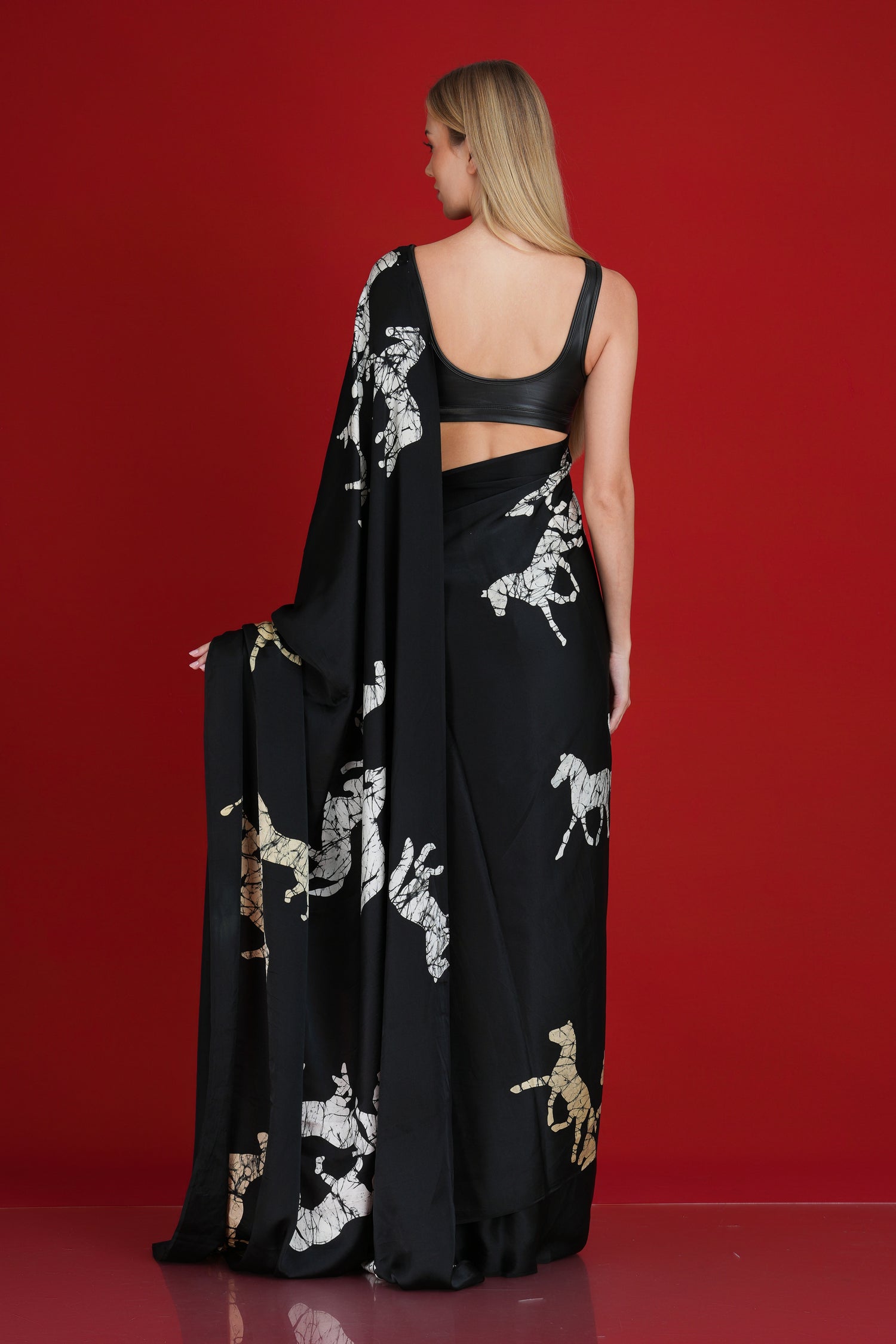 Equine Elegance: Majestic Horses Saree