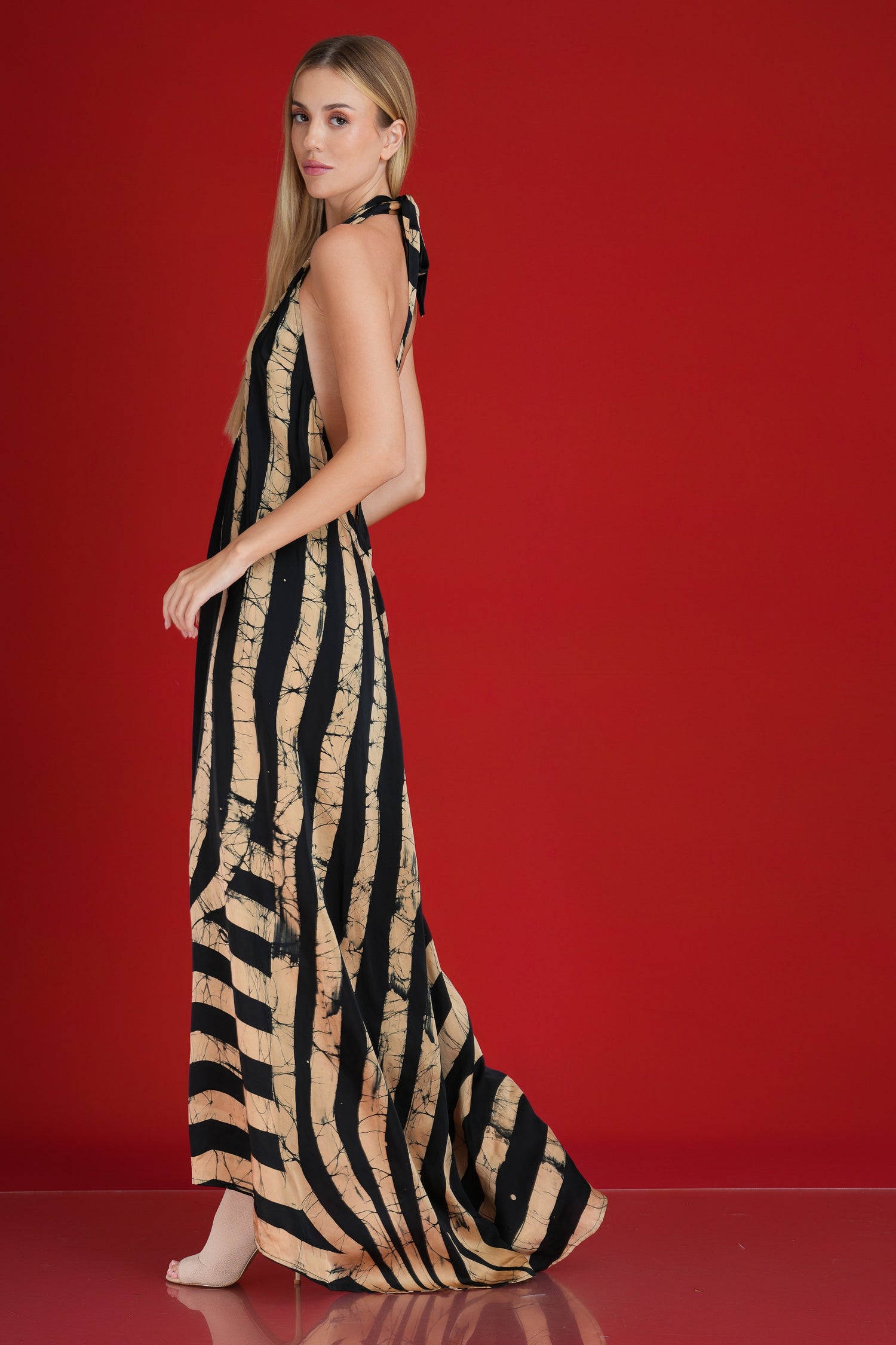 Black and Gold Backless Maxi Dress