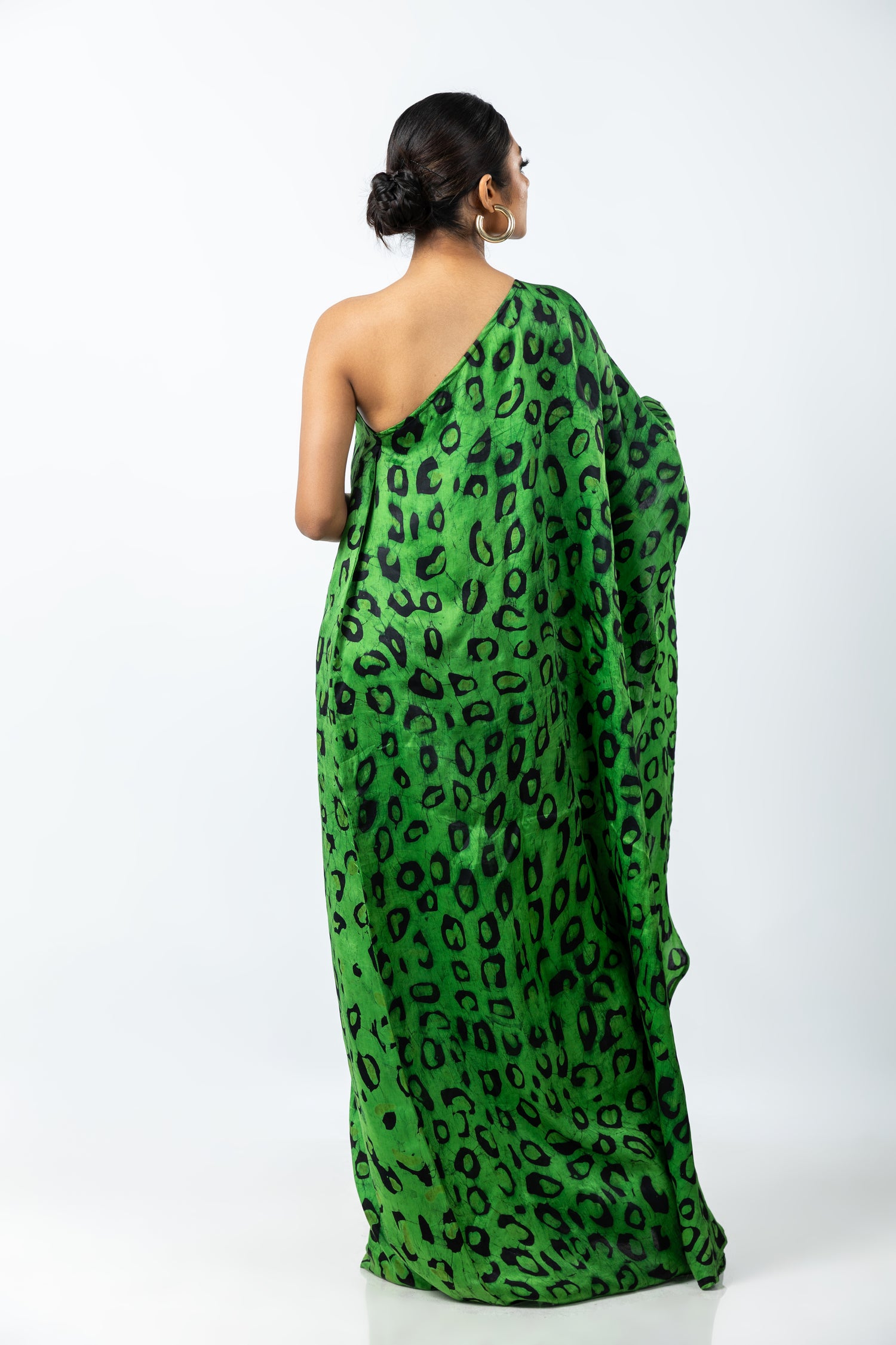 Ravishing Green Tiger Pose Maxi Dress