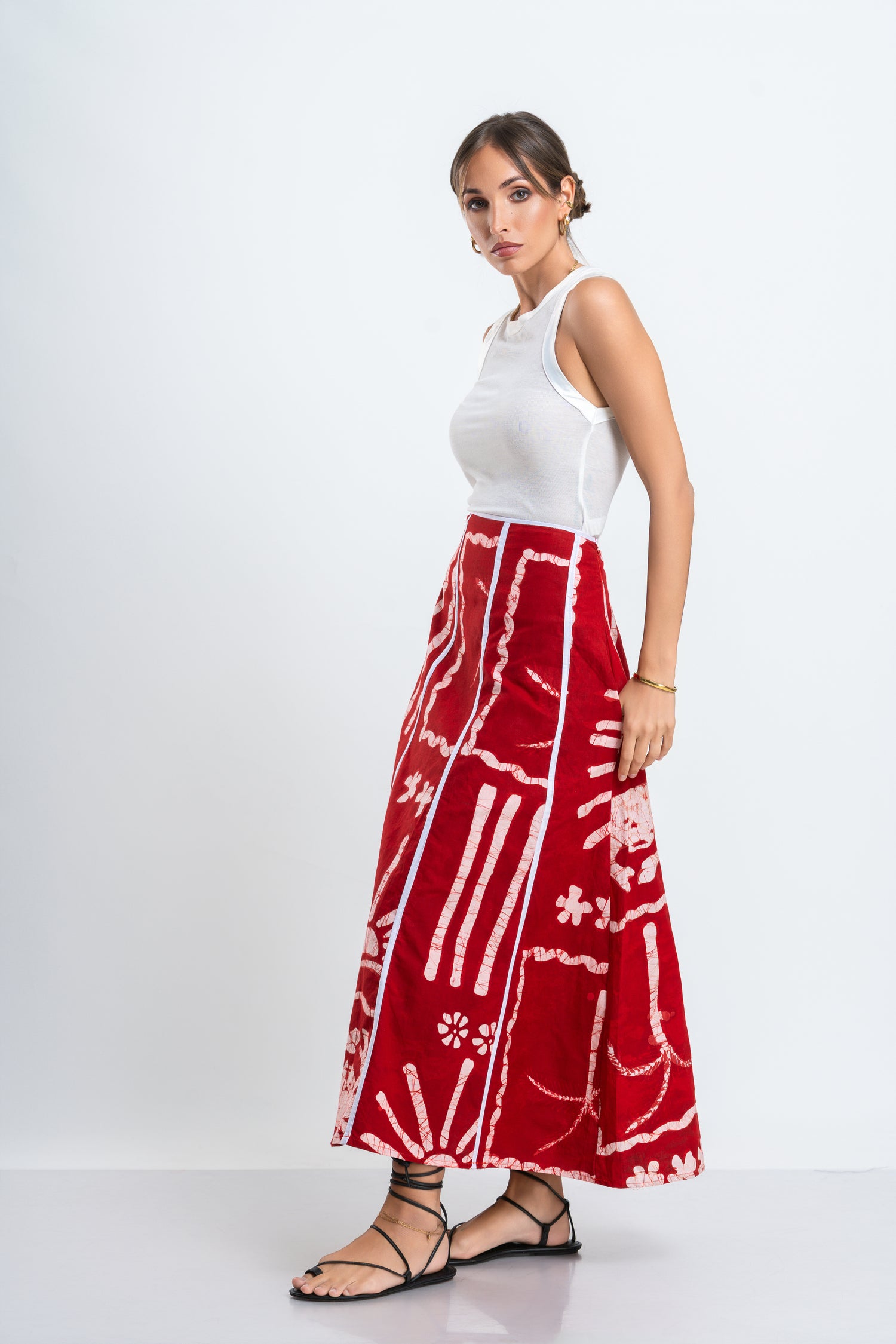Sandy Curve Red Skirt