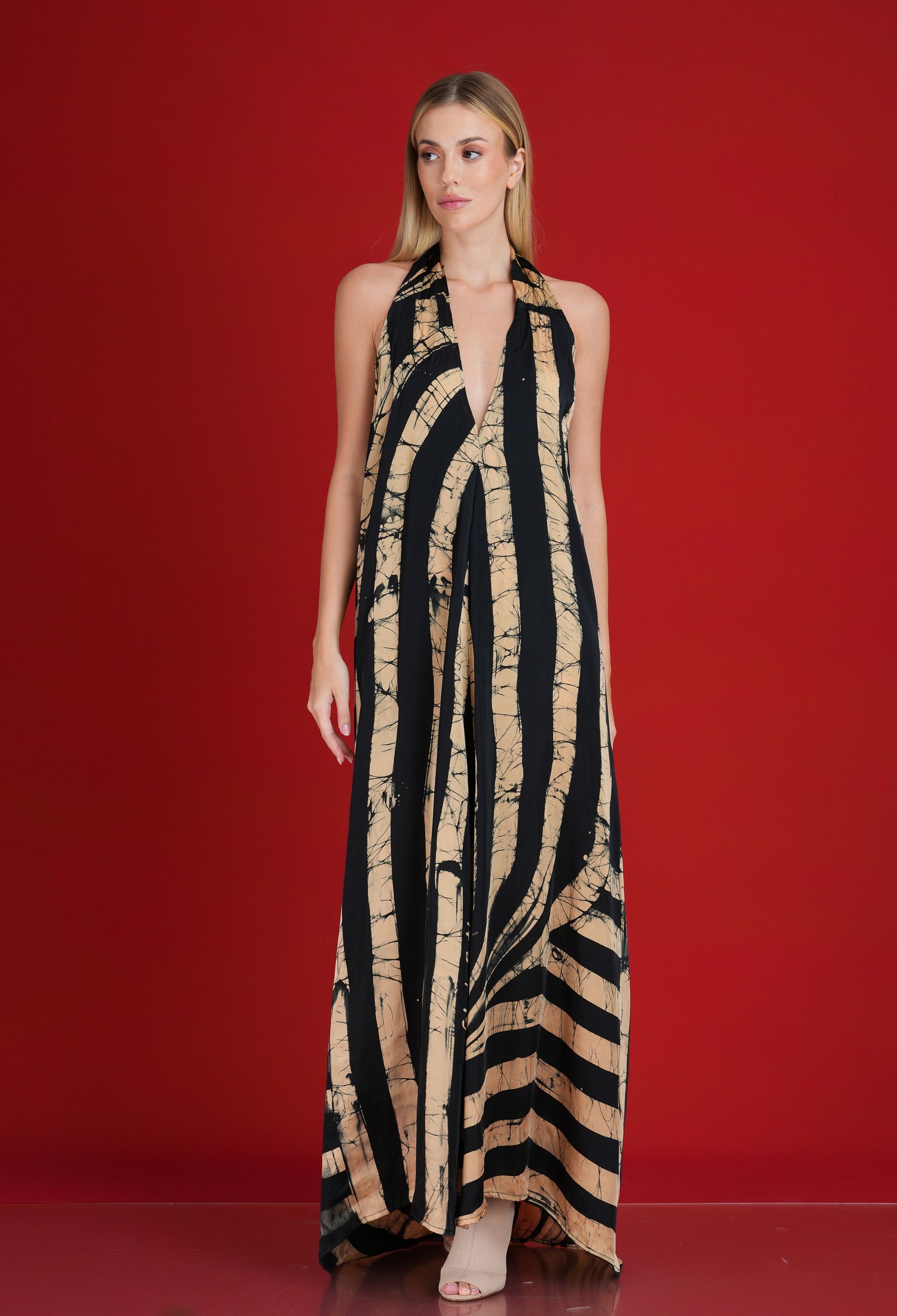 Black and Gold Backless Maxi Dress